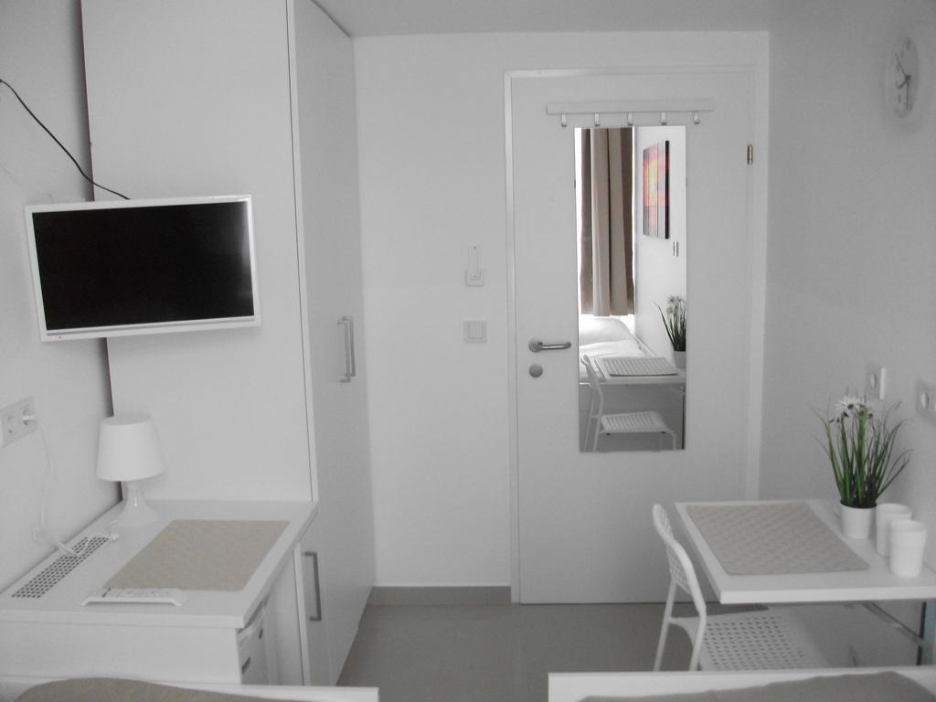 Ch-Vienna City Rooms Pokoj fotografie
