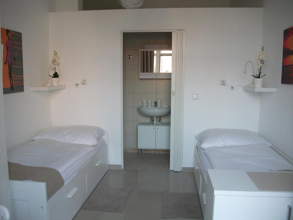 Ch-Vienna City Rooms Pokoj fotografie